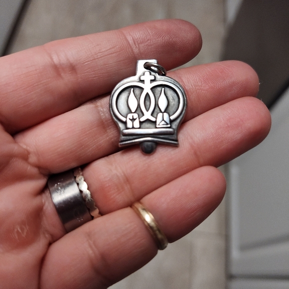 The Marriage Medal Set with Box - Picture 2 of 3